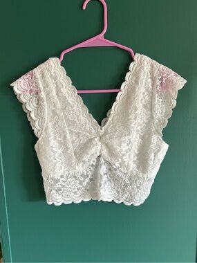 POL White Lace Bralette with Floral Mesh